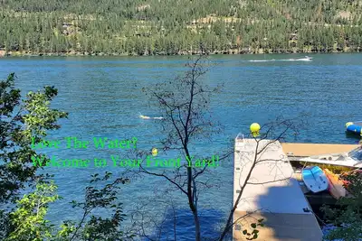Image de Accueil calme au bord du lac à droite sur le lac Donner avec grand quai privé