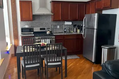 Image de Incroyable 2 Br Brownstone Apt.