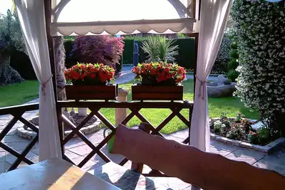 Maison mitoyenne au rez-de-chaussée Cola Di Lazise, ​​Piscines, jardin privé