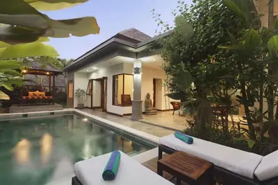 Image de 2 chambres près de Echo Beach, piscine privée, personnel de ménage, bon tarif!