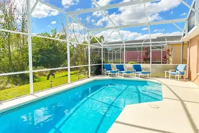 Image de Propriété au bord de l'eau avec piscine - 5 chambres - 10 personnes