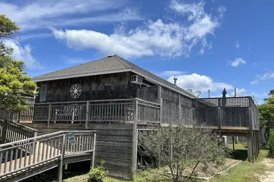 Image de Maison lumineuse et Breezy plage à Ocean Bay Park