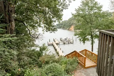 Image de Chalet Bord De L'Eau Sur Severn - Vues ÉTONNANTES - À Minutes Du Centre-Ville D'Annapolis