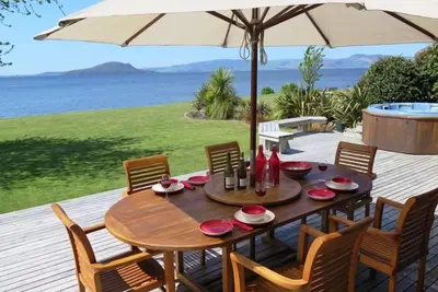 Image de Waikuta Lakeside Retreat sur le lac Rotorua