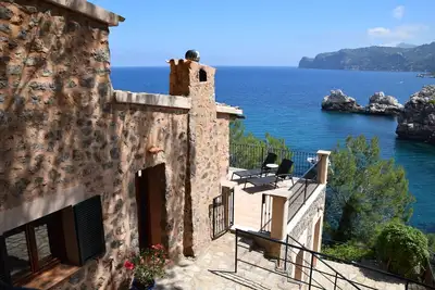 Image de Cottage idyllique avec de superbes vues sur la mer et accès direct à Cala Deia