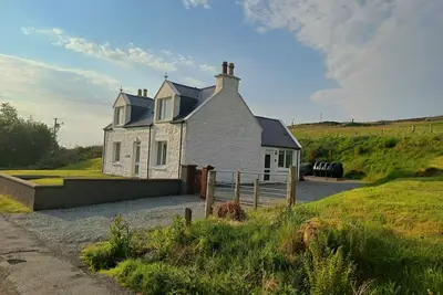 Image de Chalet confortable près de Portree et au milieu de Skye. Convient aux familles et dort 5. Wifi