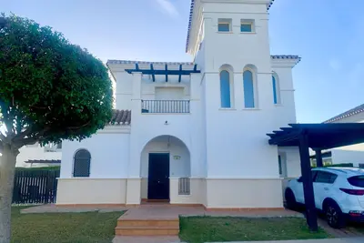 Image de Villa de luxe 3 chambres avec piscine privée et jacuzzi sur le superbe complexe de golf
