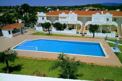 Image de Appartement avec clim, résidence tranquille avec piscine, proche des plages