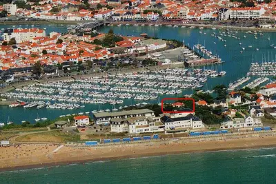 Image de Villa 160 m2 à 50 m de la Plage, Vue panoramique sur le port de plaisance