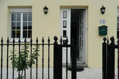 Image de Maison Nouvellement Restauree Dans La Villa De Cee.
