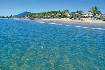 Villa sur les toits entre mer et montagne