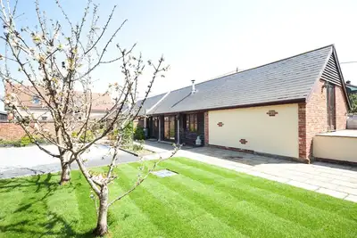 Image de Beau cottage laitier converti avec bain à remous