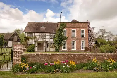 Image de Stunning 17th Century Manor House in beautiful Herefordshore village.