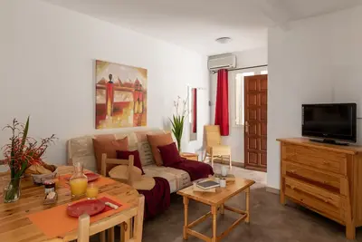 Image de Hélios2 4/6pers -2 chambres - plage 5 mn à pied, piscine chauffée 28 degrés