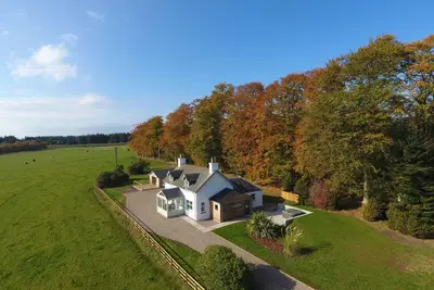 Image de Escapade de luxe 5 * dans un endroit exceptionnel avec bain à remous