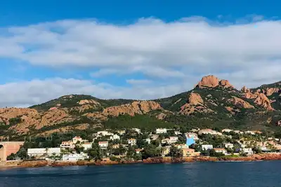 Image de Villa de luxe avec climatisation, à 200m de la plage.