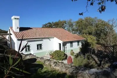 Image de Magnifique chalet niché dans la paisible campagne pittoresque de Marvao.