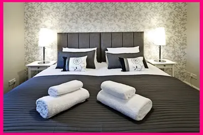 Image de Moderne, SPÉCIAL, Emplacement Central, Parking Gratuit, Wi-Fi, - 6 Personnes