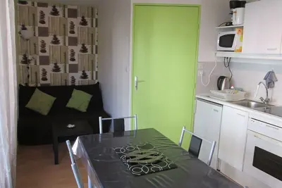 Image de Très agréable appartement 2 pièces avec balcon, 200 m de la mer