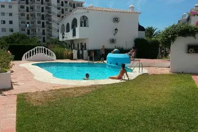 Image de Attrayant 2 chambres, appartement rez de chaussée avec 2 piscines