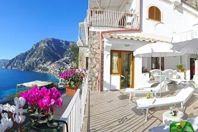 Image de Villa Carilla B: Un élégant appartement situé à quelques minutes du centre.