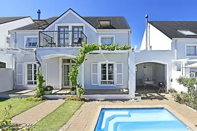 Image de Luxe maison de 2 chambres au cœur de la pittoresque ville de Franschhoek