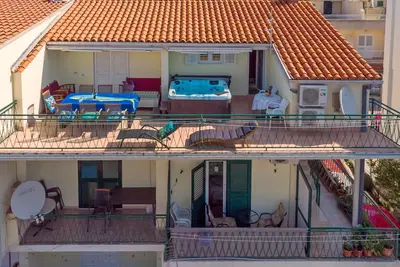 Image de Appartements Margarita, (13836), Makarska, Croatia