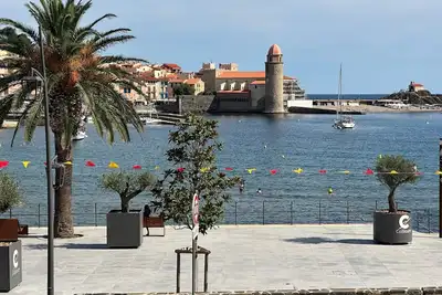 Image de Chez de Le Monde - propriété française classique avec vue sur la Méditerranée