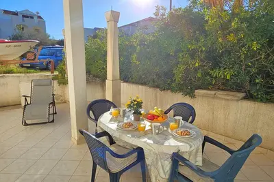 Image de Appartement confortable avec terrasse de 12 m², à 300 m de la plage