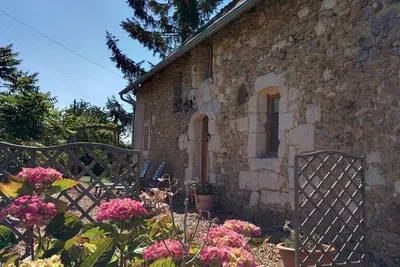 Image de Belle maison restaurée du 15ème siècle dans un endroit très paisible rural