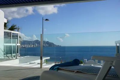 Benidorm, villa privée, 6-8 personnes, bains privés, vue sur la mer, piscine, calme