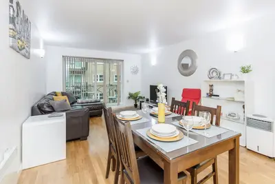 Image de Aux Portes De Londres Excel / 02 / City Airport Location Dorce Jusqu'À 8