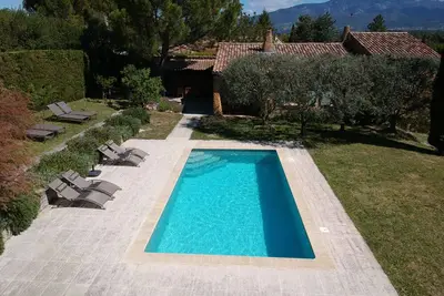 Image de Villa proche Ventoux avec piscine chauffée – 4 chambres jusqu’à 8 pers.