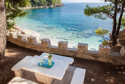 Image de Villa de 5 chambres face à la plage à Peljesac. Superbe plage. 1ère Ligne. PROPRIÉTAIRE AMÉRICAIN