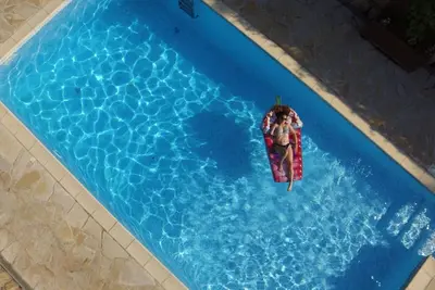 Image de Family villa in Provence: pool, playgrounds, sleeps 10, flexible A/D dates.