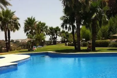 Image de Bel appartement orienté plein sud avec une vue magnifique sur la mer