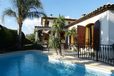 Image de Un lieu calme, plein de charme, près de tout