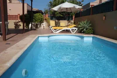 Villa de luxe, piscine chauffée, wi-fi - 300 mt de la mer.