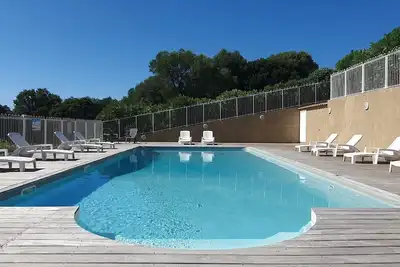 Image de A Santa:domaine de 3 villas avec piscine au calme à 6kms de la mer. Promotion