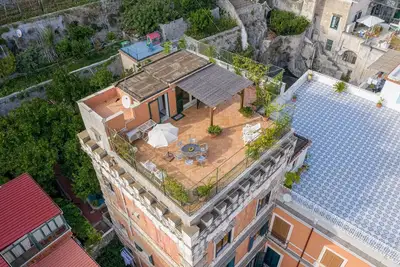 Image de Cet appartement de luxe est situé dans le centre d'Amalfi