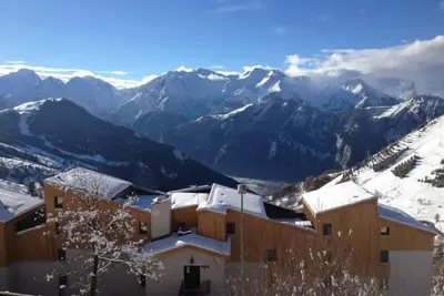 Image de T3 58 m2 renové vue montagne plein sud 6/8 pers du dimanche au dimanche