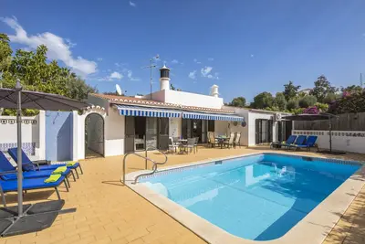 Image de Casa Tamaris - petit paradis! Piscine chauffée, priv. Jardin, 3 chambres
