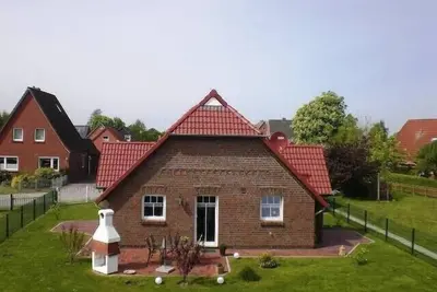 Image de comfortable vacation home with large garden in quiet location