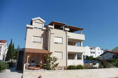 Image de Appartement dans Punat avec terrasse, Climatisation, Wifi, Machine à laver (4534-3)