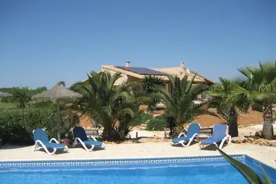 Image de Superbe prévoyance, calme idyllique, avec piscine et équipements haut de gamme