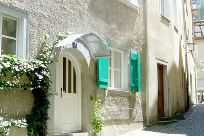 Confortable et bien situé dans un bâtiment sur l'île de Lindau.