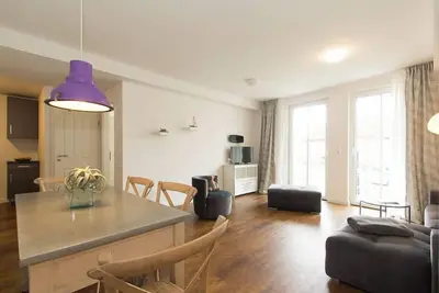 Image de Suite hanséatique Ii - cachette au bord de la rivière