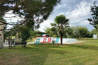 Image de Gite pour 6 personnes avec piscine privée. Entre Sarlat et Montignac Lascaux