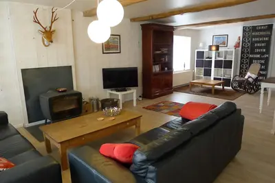 Image de Grande et confortable maison de vacances, idéale pour réunions de famille / amis