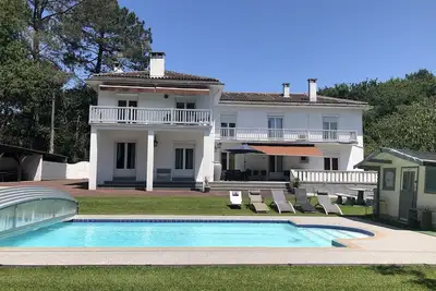 Image de 200m² piscine tennis salle de jeux privés 4000m² | Biarritz / Bidart | Rdc Villa
